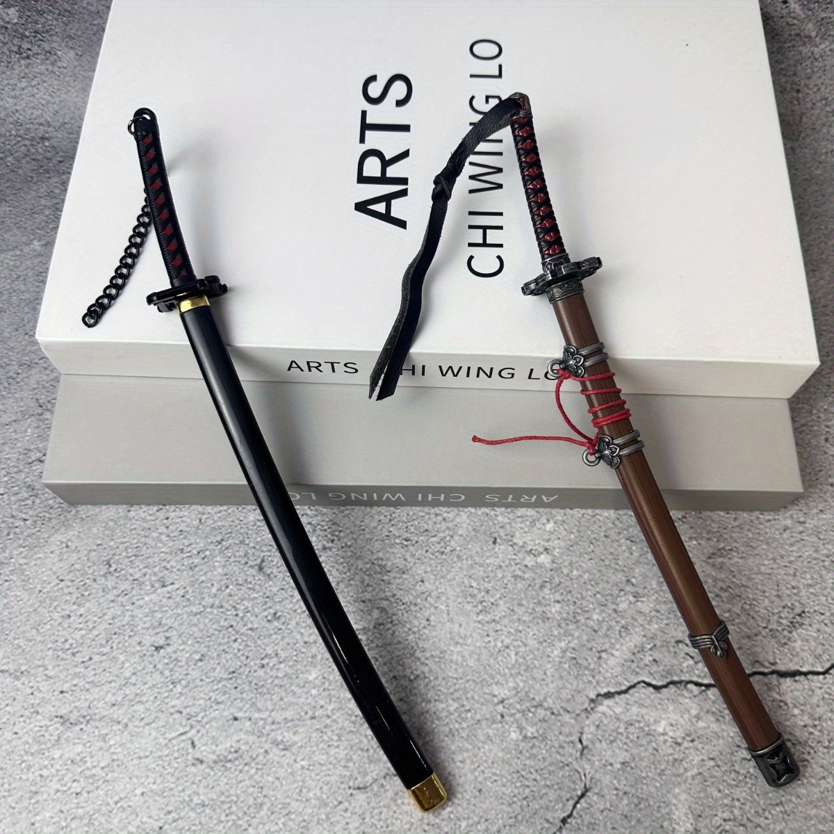 10inch Anime Bleach Katana Aiz – обзор и цена Black Clover Grimoire